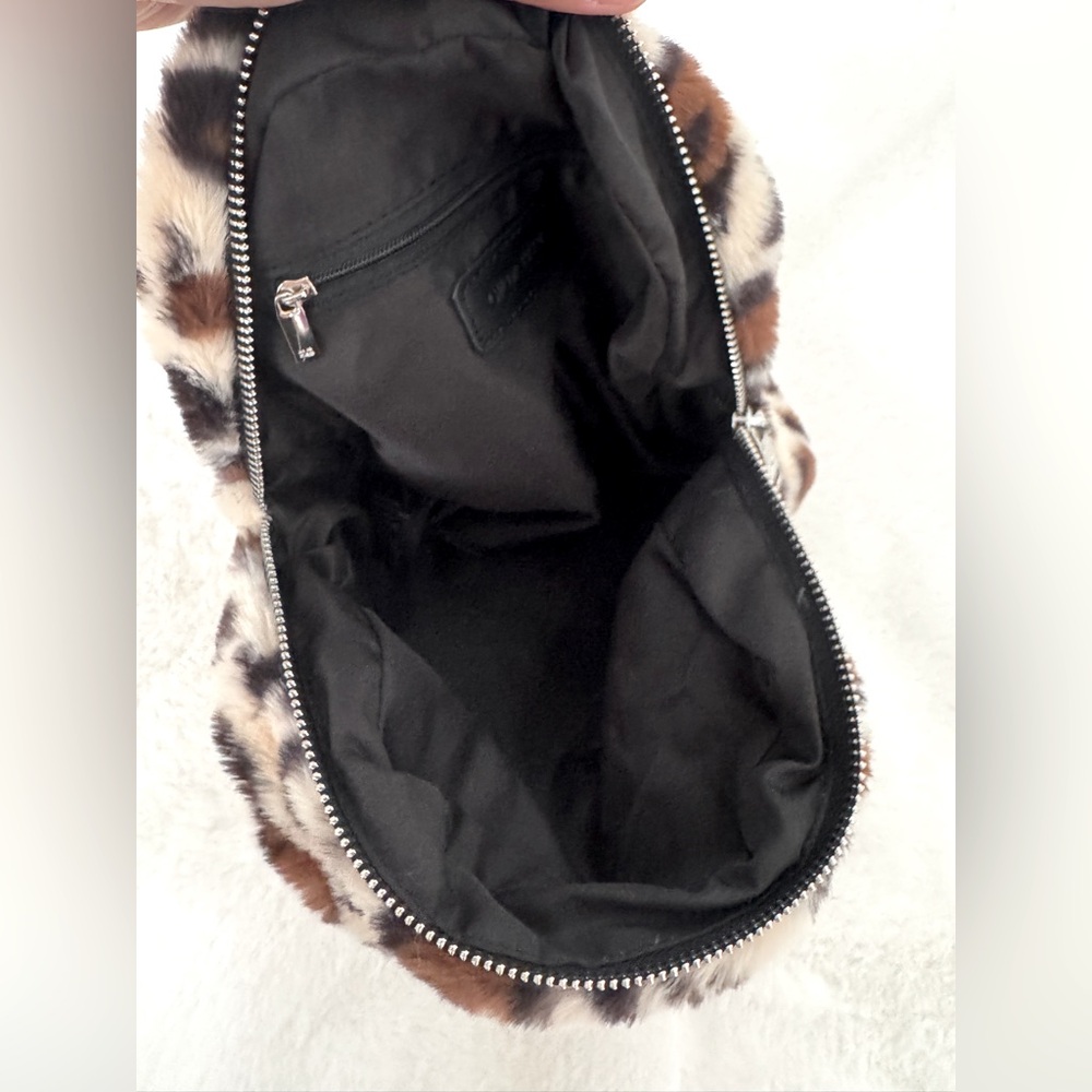Gilda Paris Fuzzy Leopard Print Mini Backpack - NWT - Picture 5 of 8